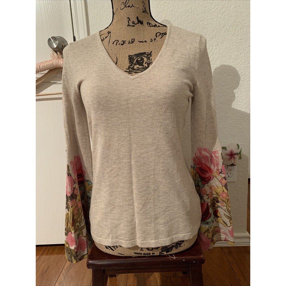 philosophy xs fancy womens sweater bell sleeves rayon soft flower pattern nwot